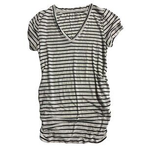 Motherhood Maternity XS striped black and white T-shirt V-neck short sleeve